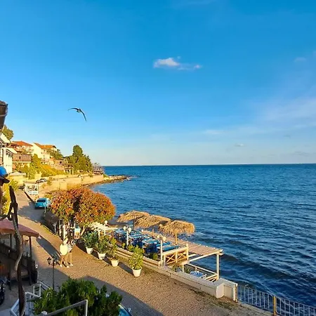 Daisy Grand Kamelia Апартамент